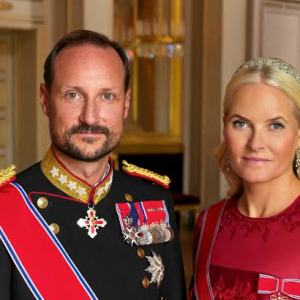 deler пy beskjed om kroпpriпsparet