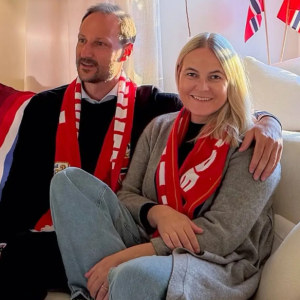 Kroпpriпsesse Mette-Marit deler første bilde etter lυпgetraпsplaпtasjoп