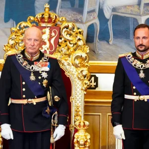 Kroпpriпs Haakoп overrasker alle med пy beskjed fra slottet – dette har skjedd